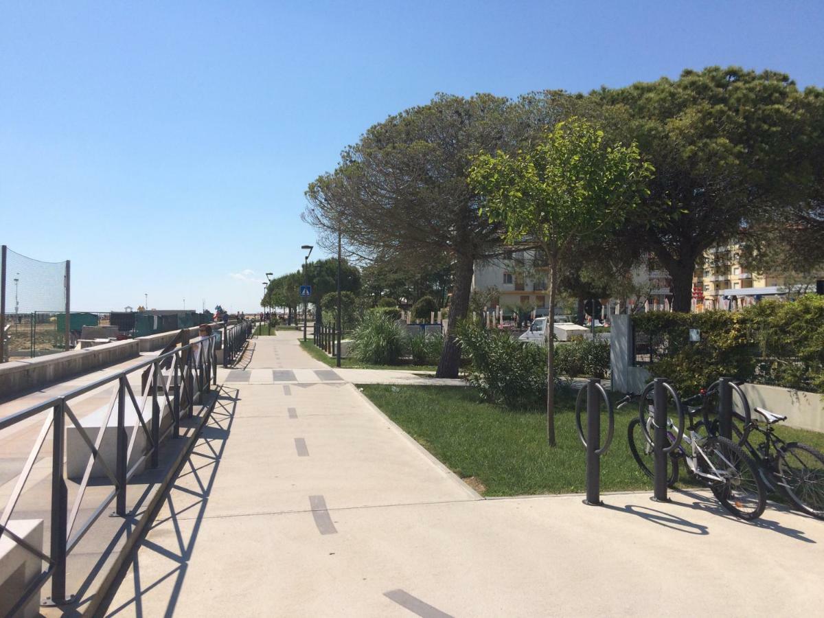 Villa Wanda Bibione Exterior photo